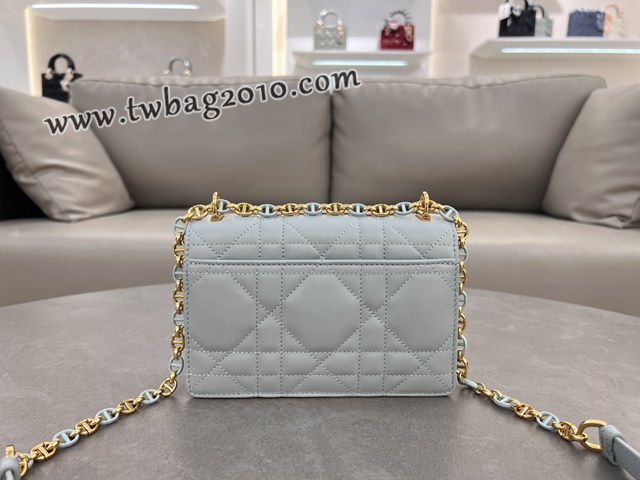 Dior专柜新款迪奥高仿原单湖水蓝链条手袋小号斜挎女包 djfk1468